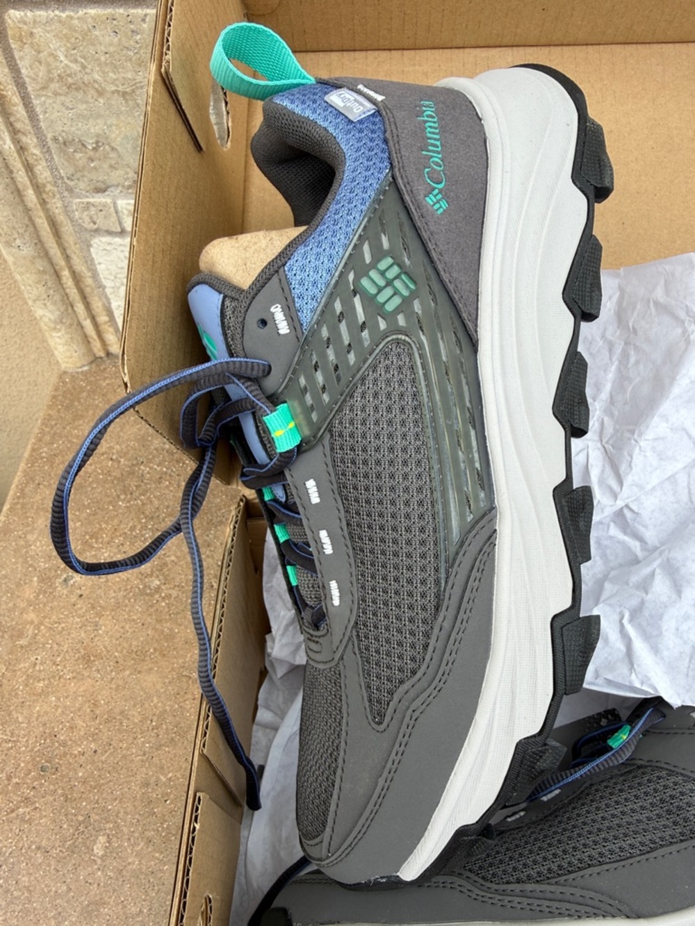 Columbia Waterproof Hiking Boots NIB size 10.5